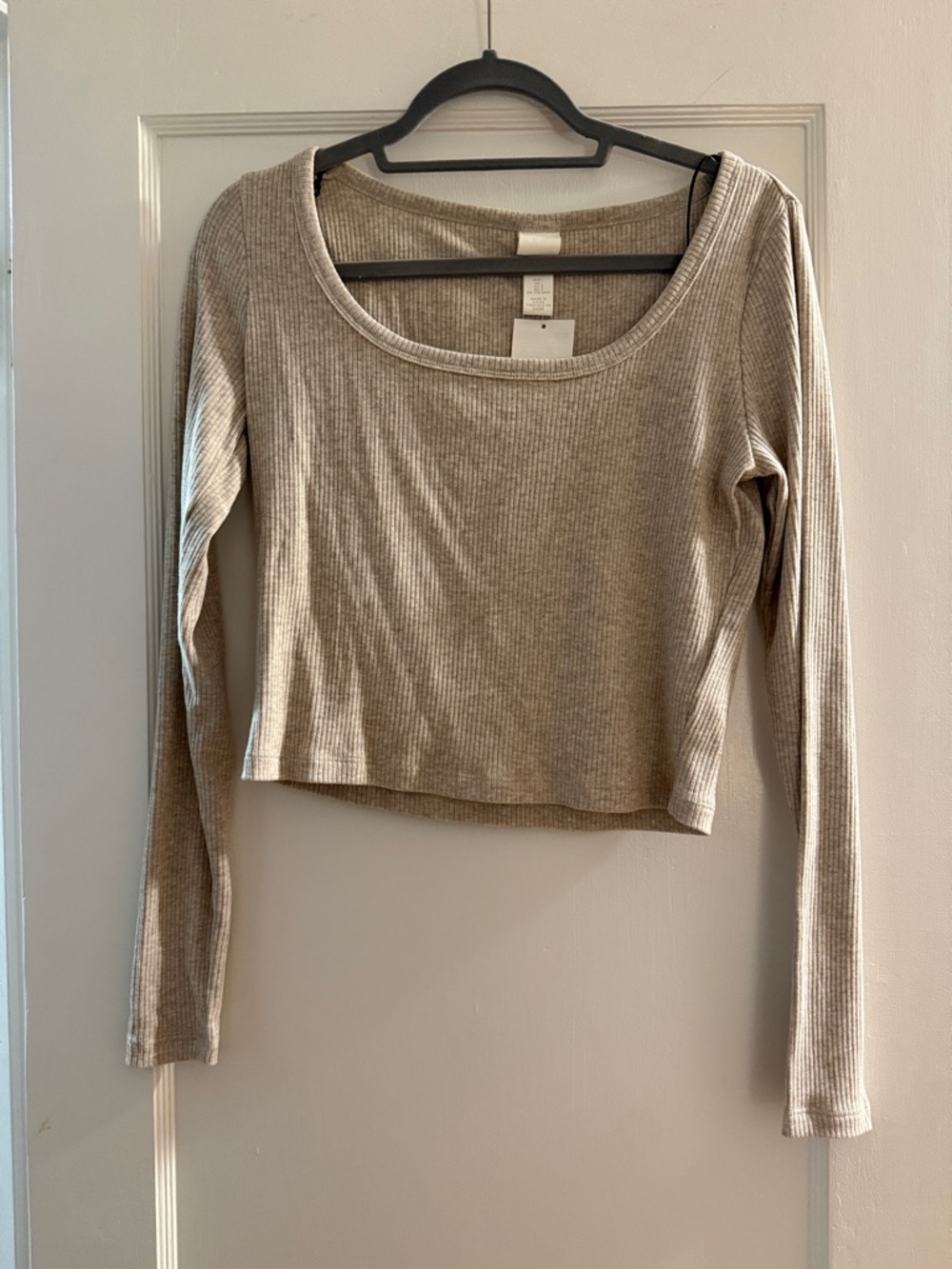 New H&M Beige Ribbed Long-Sleeve Scoop Neck Crop Top